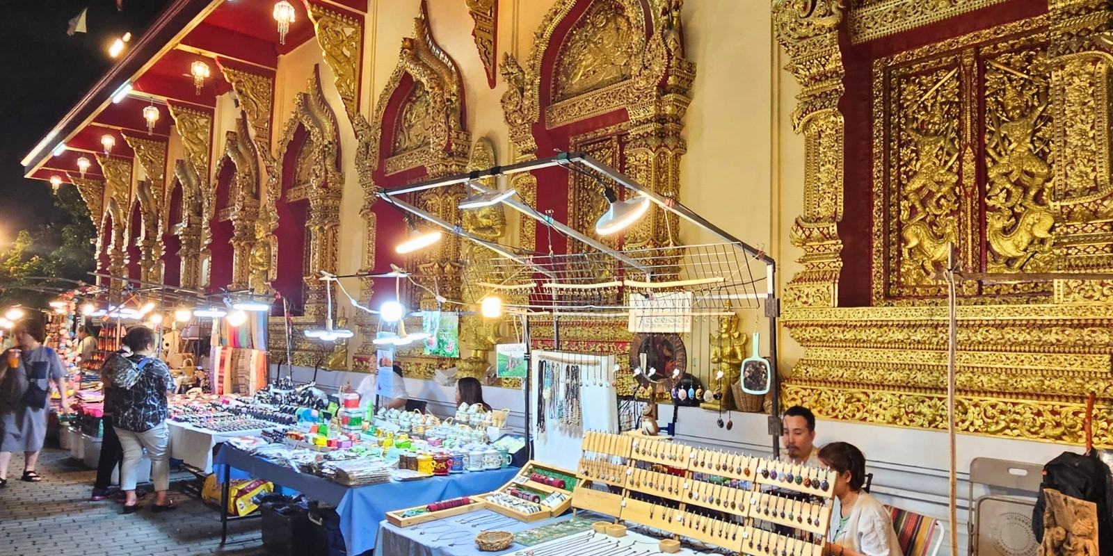 Stalls at the Chiang Mai Sunday Night Market